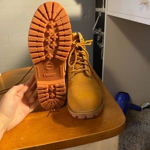 Men’s Dexter Waterproof/Oil resistant/ Skid Resistant Boots size 7